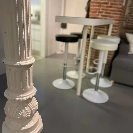 Calle Amparo100 Red Brick Loft For 8 Madrid Lavapies Buitenkant foto